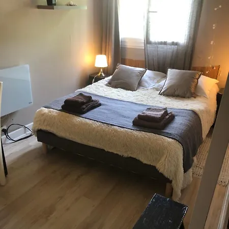 Charmante Privee 5/10 Mn Du Centreville/port-jardin/parking B&B *